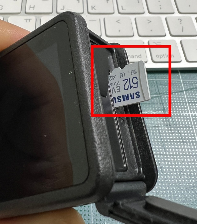 microSD-카드-삽입