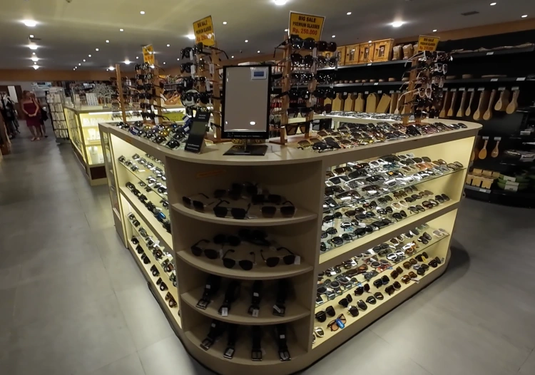 썬글라스-판매대