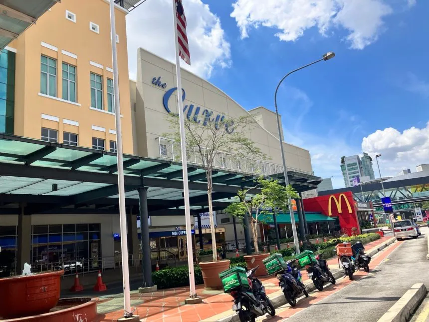 더커브드-쇼핑몰-외경