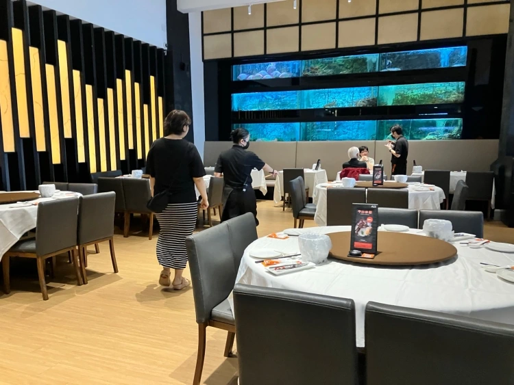 점보시푸드-내부-모습