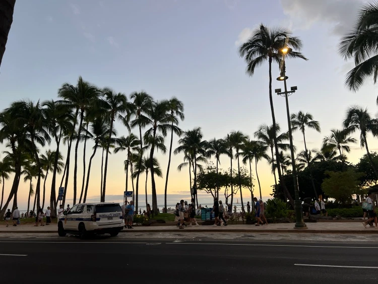 석양이지는-하와이-와이키키해변