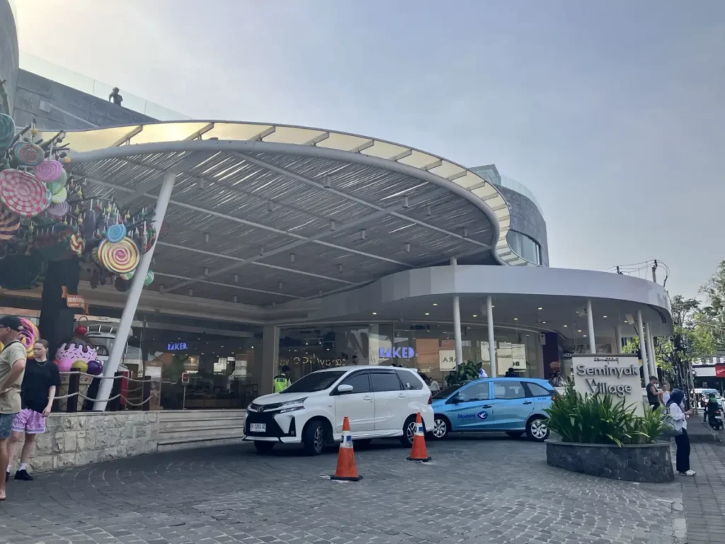 쇼핑몰-스미냑-빌리지