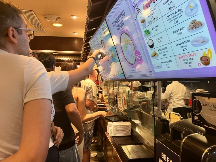 하와이-맛집-마루가메-우동-내부