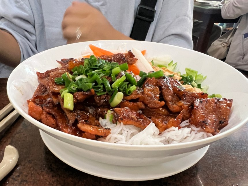 푸짐한-포킴흥의-분팃느엉