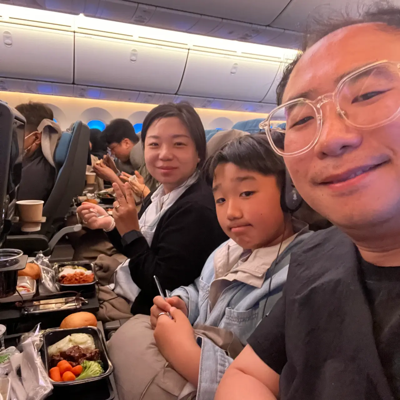 가족여행-비행기탄-모습