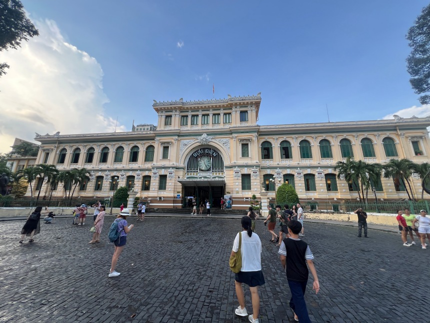 ๋ฒ ํธ๋จ-ํธ์น๋ฏผ์-์ค์์ฐ์ฒด๊ตญ