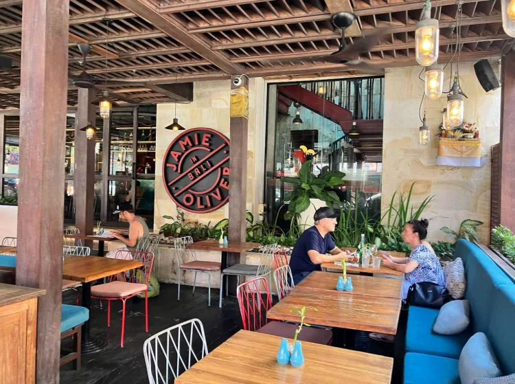 제이미-올리버-키친-내부