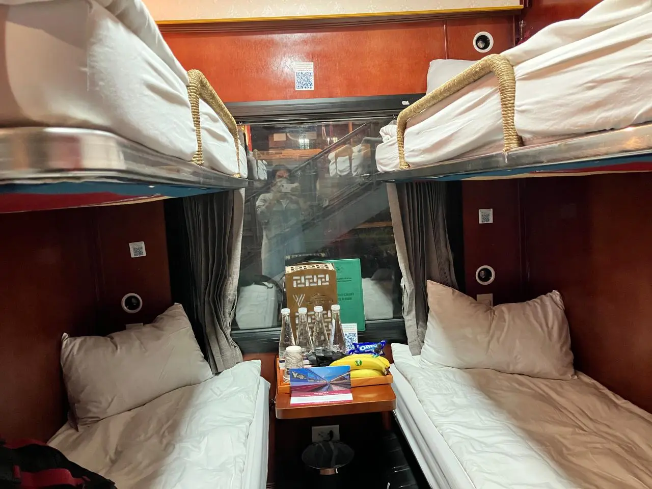 사파행-기차-내부