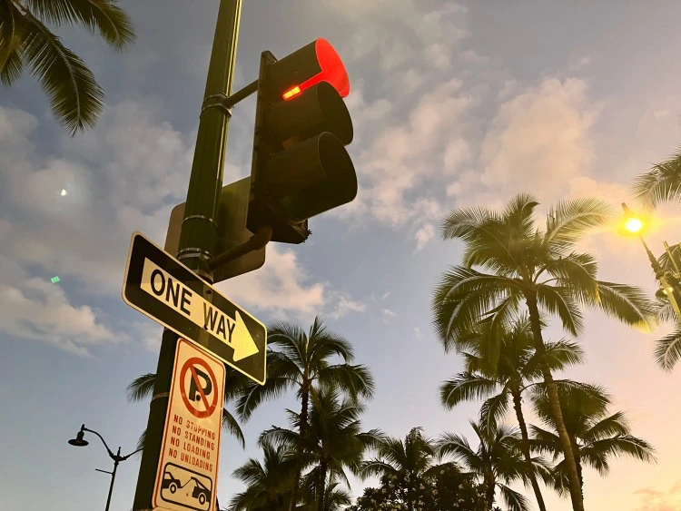 하와이-붉은-신호등