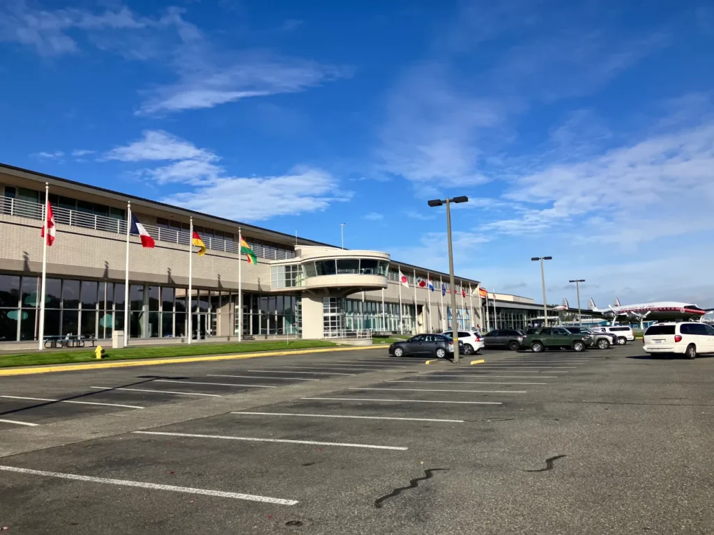 비행기-박물관의-외부모습