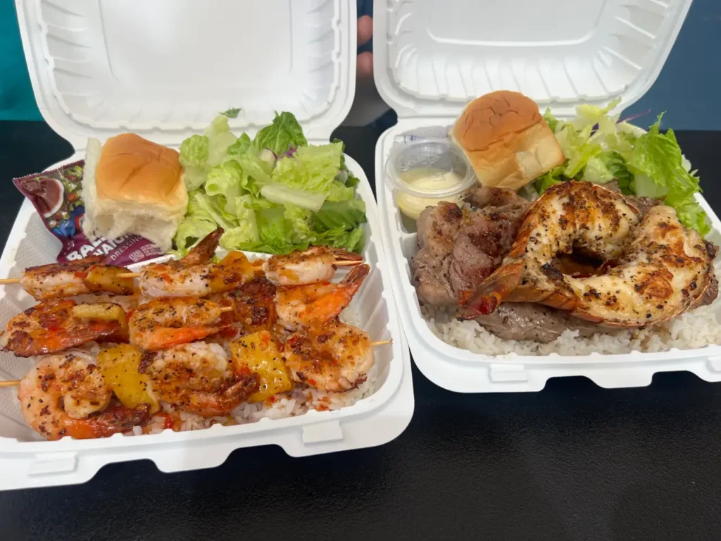 하와이-블루오션시푸드에서-주문한-꼬치구이와-랍스터스테이크