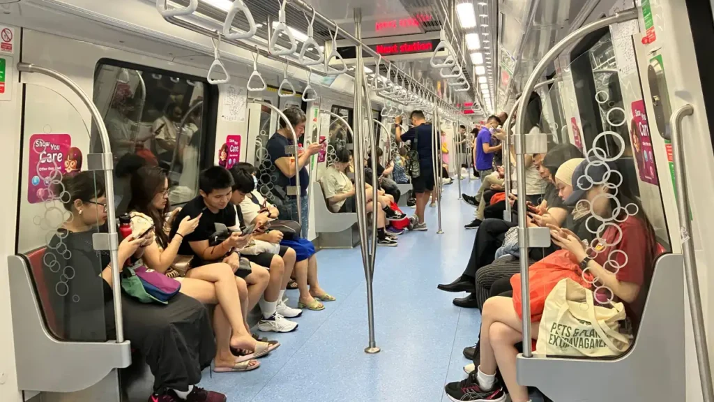 싱가포르-mrt-대중교통이용