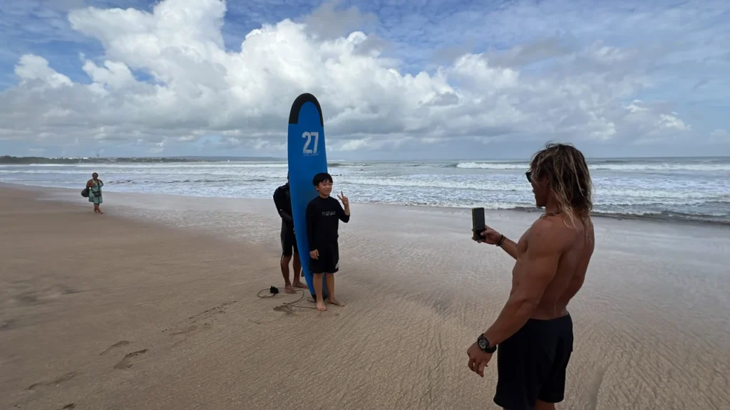 발리-꾸따해변-서핑