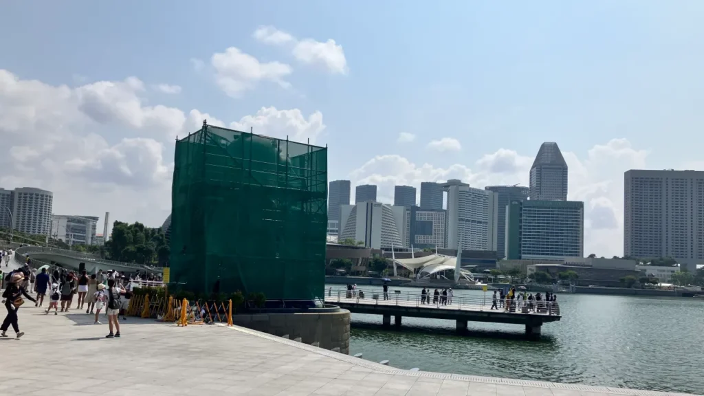 유지보수중인-머라이언상