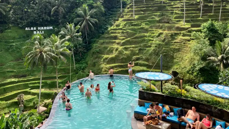 크레티야-우붓의-뜨갈랄랑-뷰