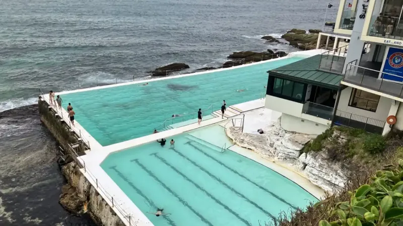 시드니-본다이비치-아이스버그